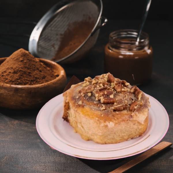 Cinnamon Pecan Roll